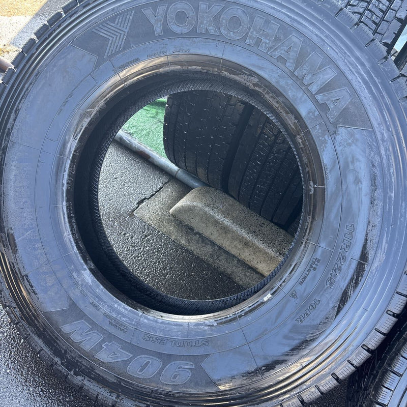 11R22.5 、ヨコハマ　16PR 中古地山　激安美品　8本セット：95000円