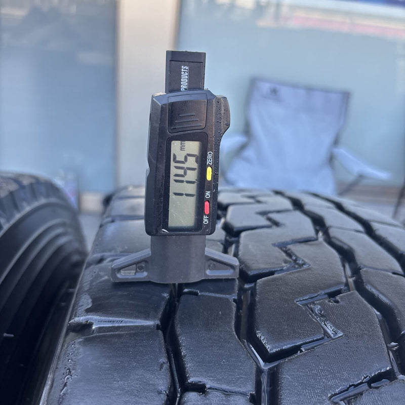 11R22.5 ダンロップ　激安美品　2本セット：27000円