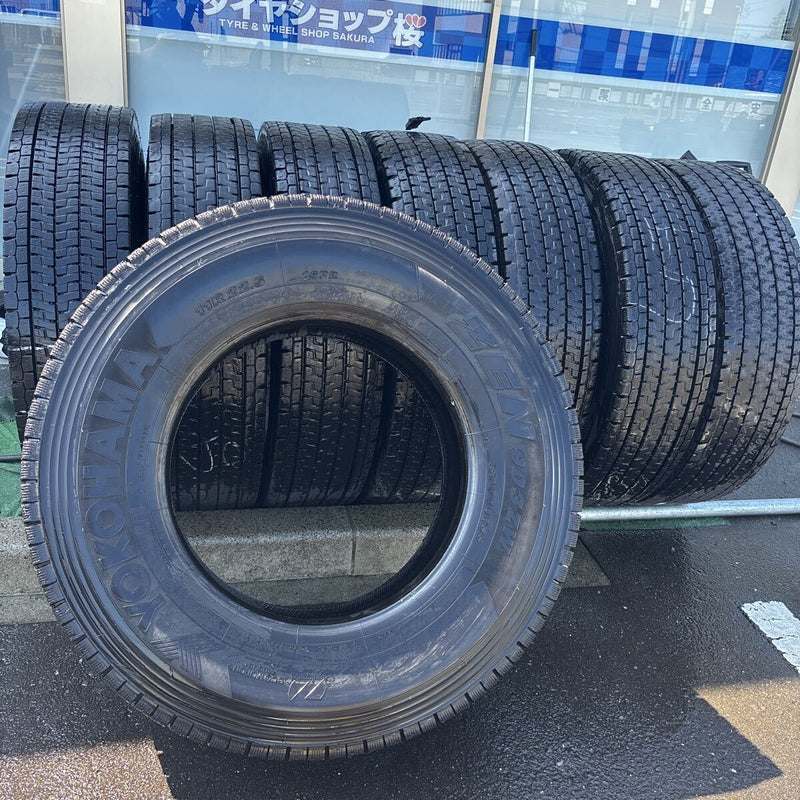 11R22.5 .中古地山　16PR ヨコハマ　激安美品　2020年〜2023年製　8本セット：95900円