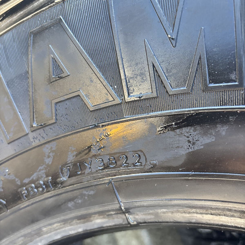 11R22.5 .中古地山　16PR ヨコハマ　激安美品　2020年〜2023年製　8本セット：95900円