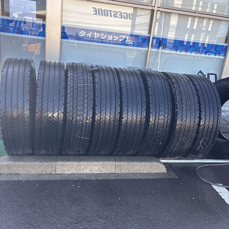 11R22.5 YOKOHAM 16PR 中古地山　激安美品　2021〜2023年製　8本セット：96000円