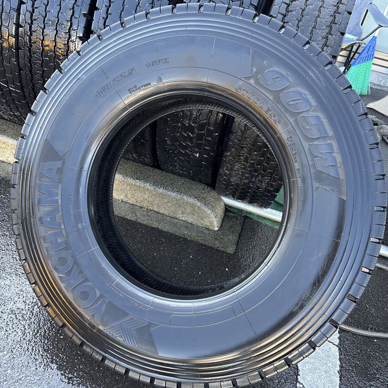 11R22.5 YOKOHAM 16PR 中古地山　激安美品　2021〜2023年製　8本セット：96000円