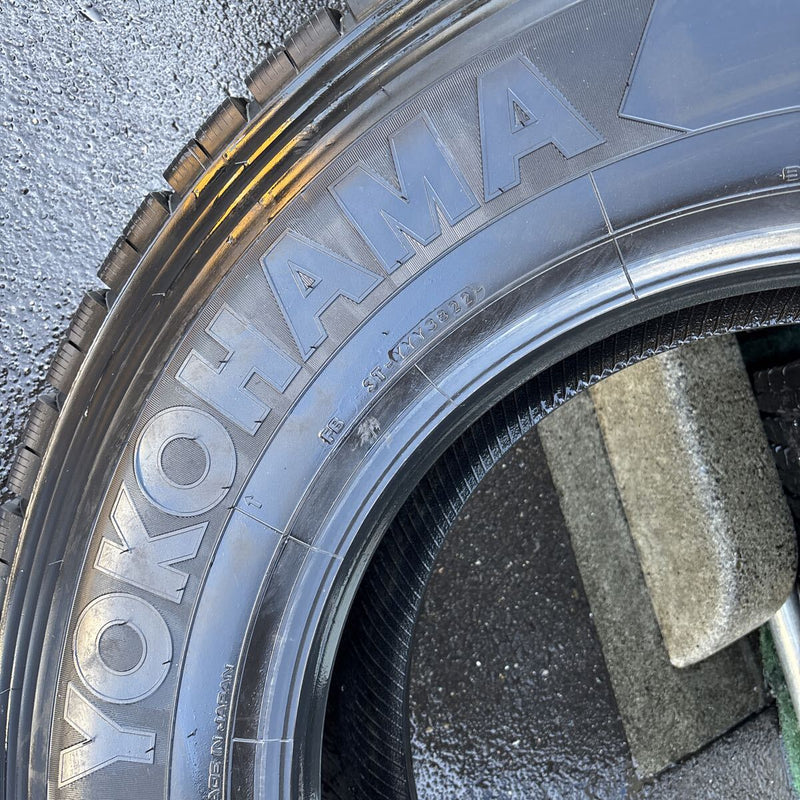 11R22.5 YOKOHAM 16PR 中古地山　激安美品　2021〜2023年製　8本セット：96000円