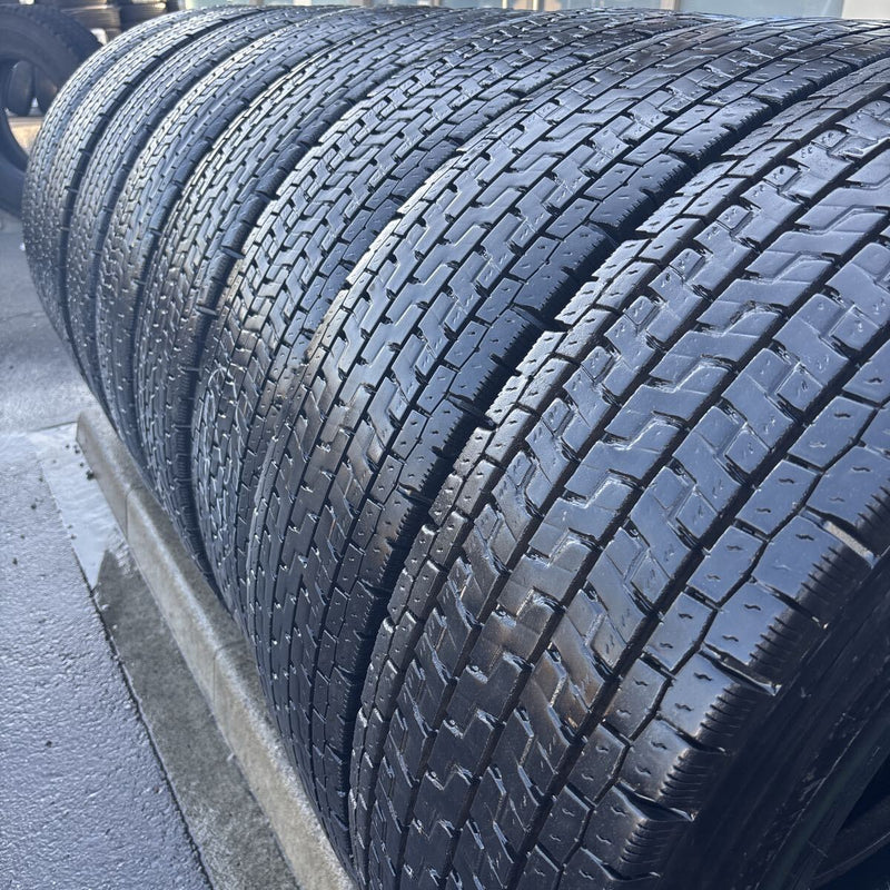 11R22.5 中古地山　16PR 激安美品　2020〜2022年製　YOKOHAMA　8本セット：97000円