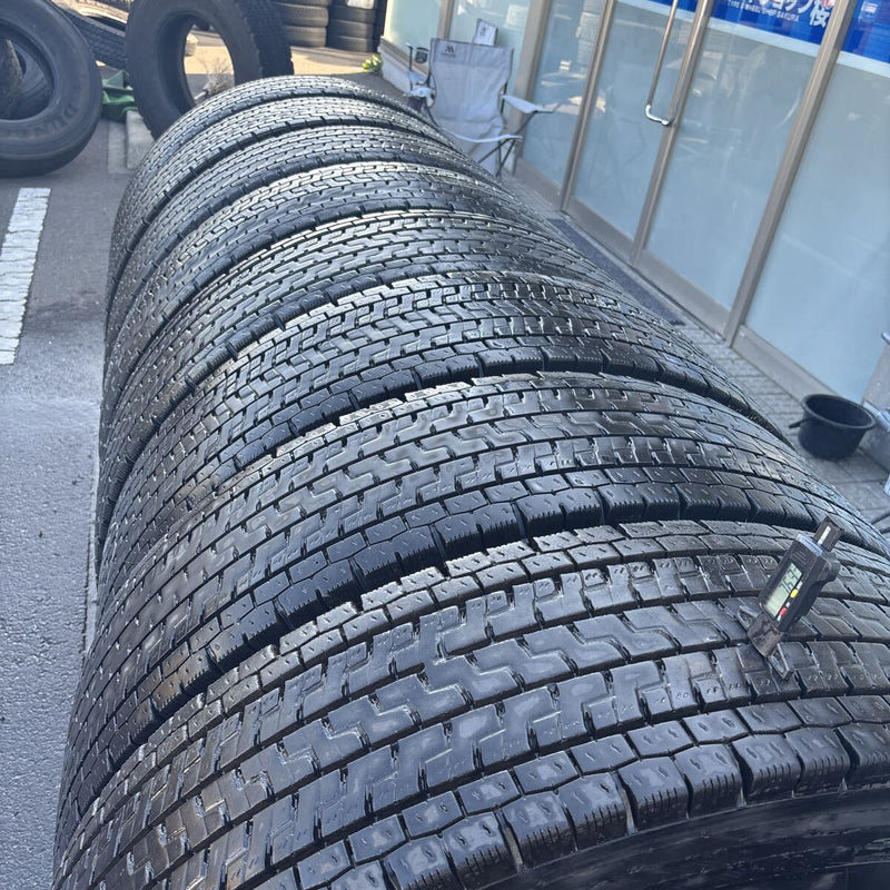 11R22.5 中古地山　16PR 激安美品　2020〜2022年製　YOKOHAMA　8本セット：97000円