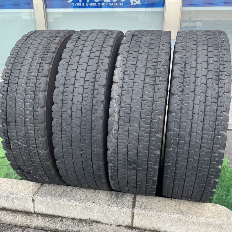 11R22.5 16PR BRIDGESTONE, W900 4本セット:47,000円