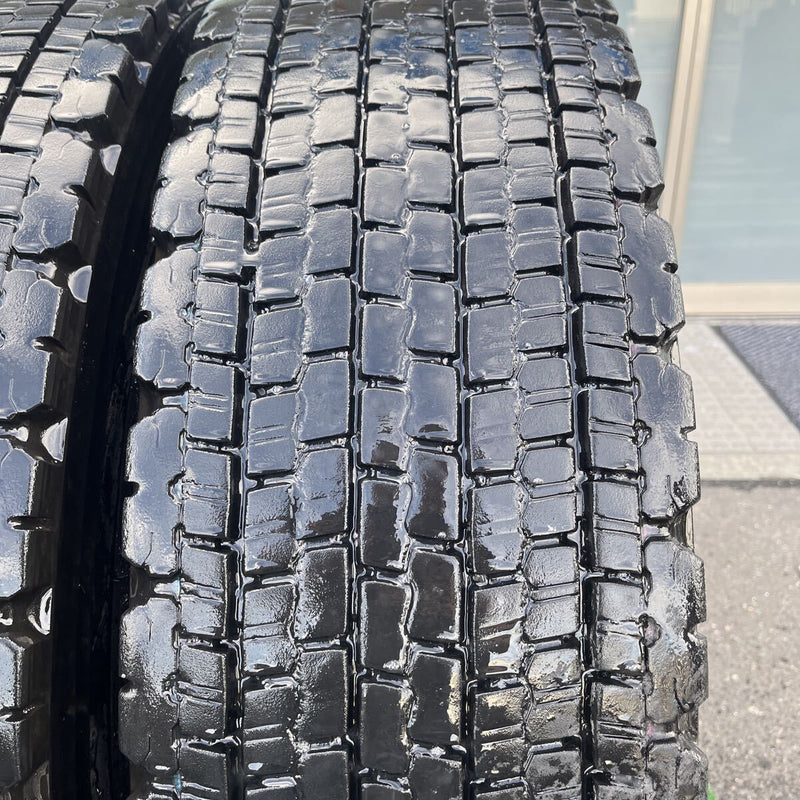 11R22.5 16PR BRIDGESTONE, W900 4本セット:47,000円