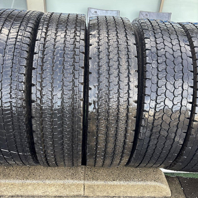 11R22.5 16PR YOKOHAMA スタッドレス　8本セット:94000円
