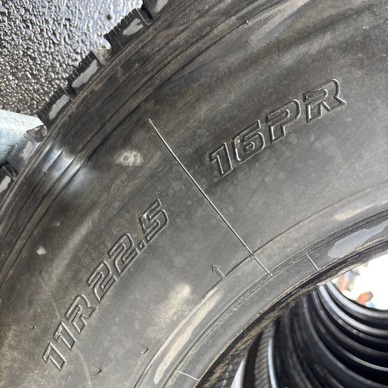 11R22.5 16PR YOKOHAMA スタッドレス　8本セット:94000円