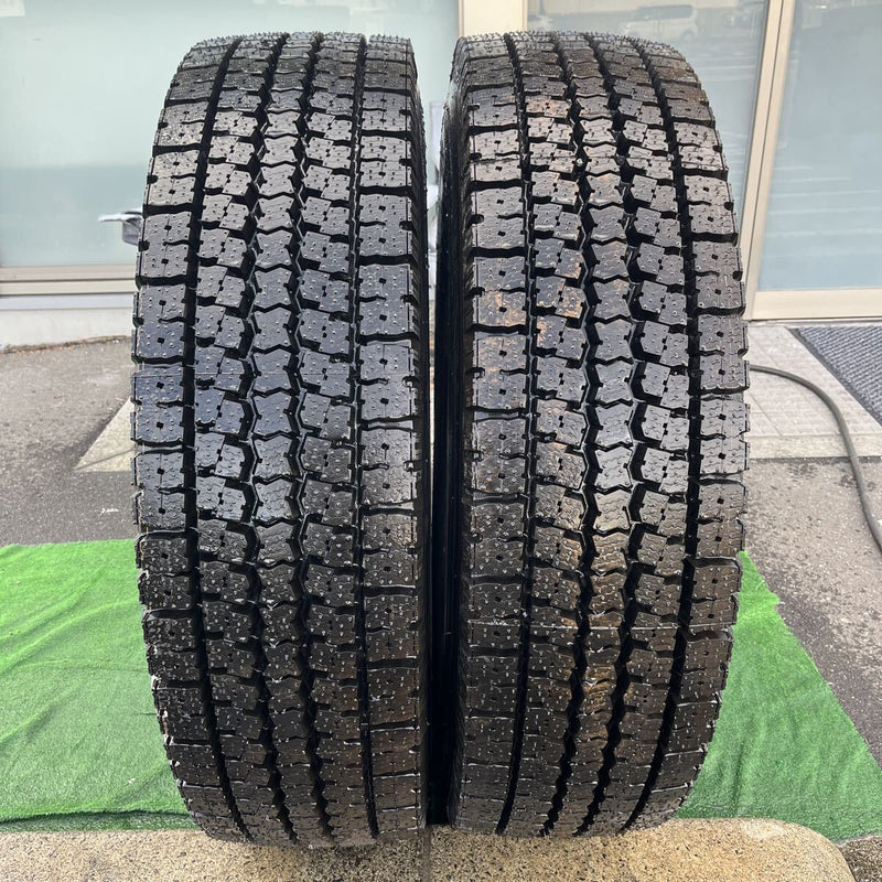 12R22.5 16PR 再生スタッドレスほぼ新品　M919 2本セット:44,000円