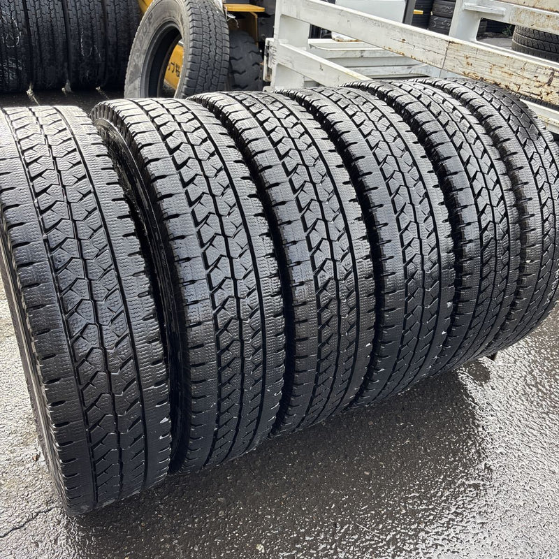 195/85R15 ブリヂストン　W979. 激安美品　2022年製　6本セット：27000円