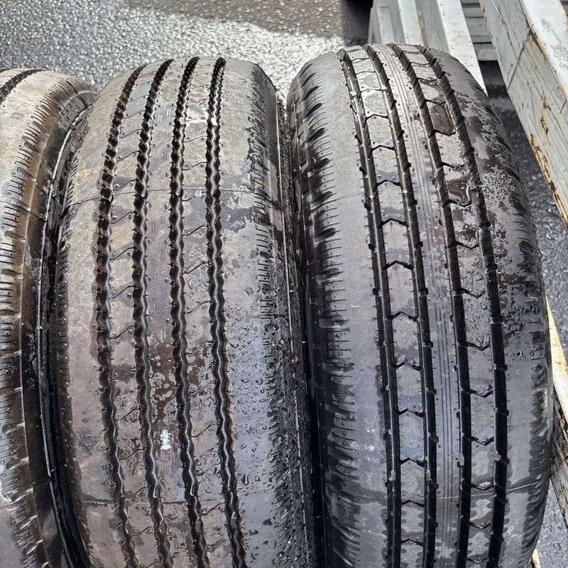 225/70R16 ブリヂストン.　R202. 激安美品　2023年製　6本セット：43000円