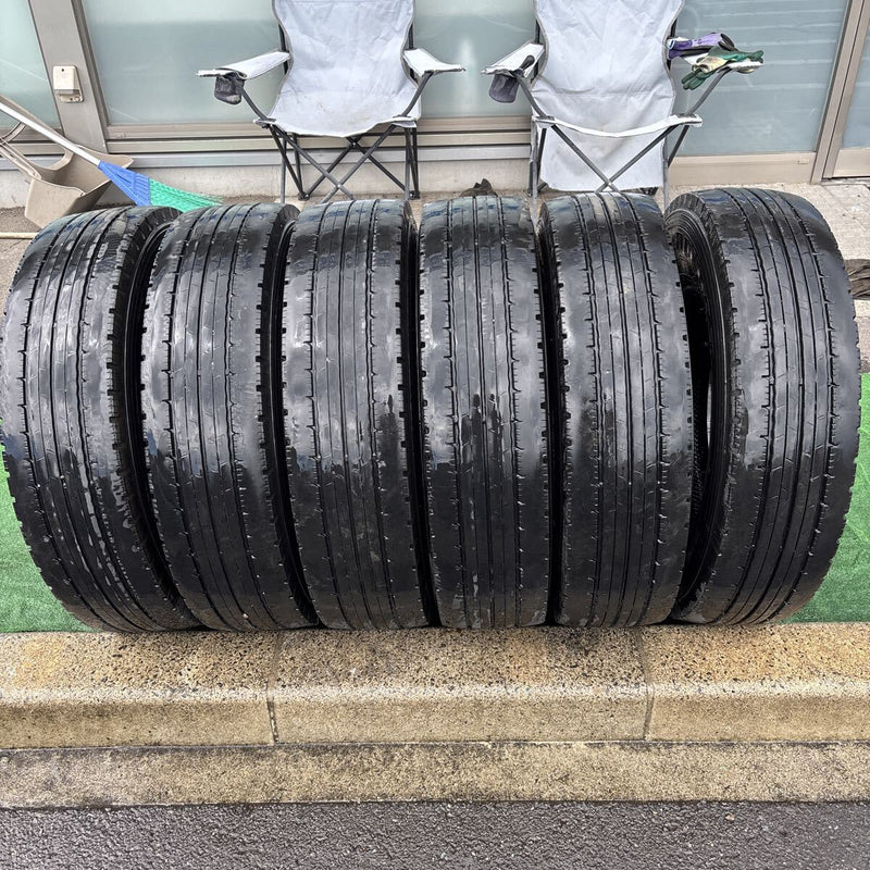 205/85R16. DUNLOP. SPLT50. 激安美品　6本セット：26000円