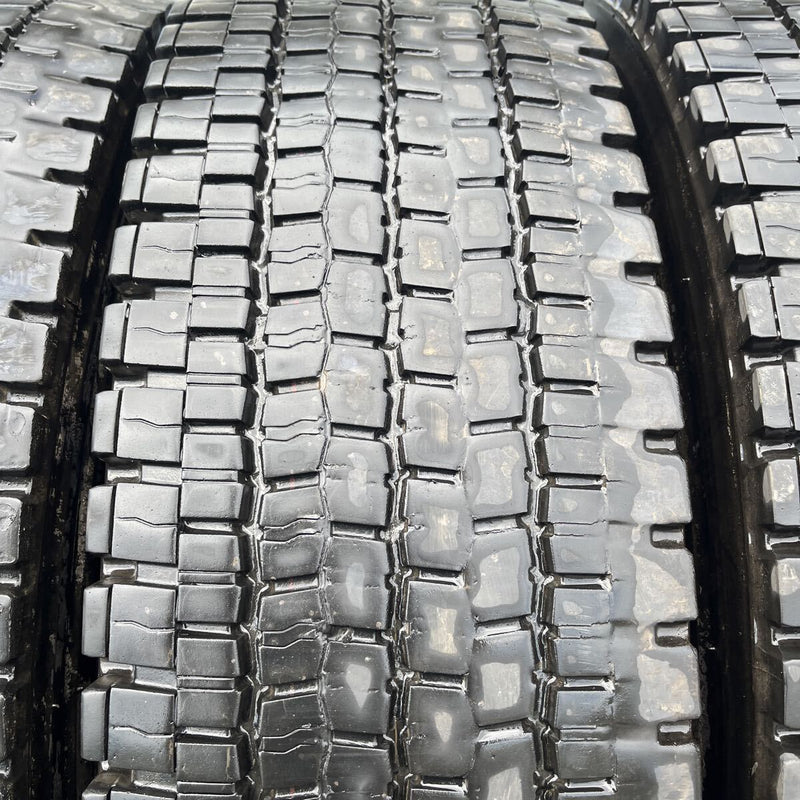 11R22.5 DUNLOP, SP001 2021年製 4本セット:48,000円