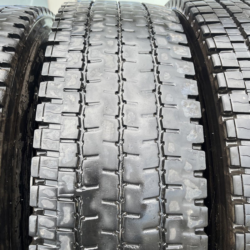 11R22.5 DUNLOP, SP001 2021年製 4本セット:48,000円