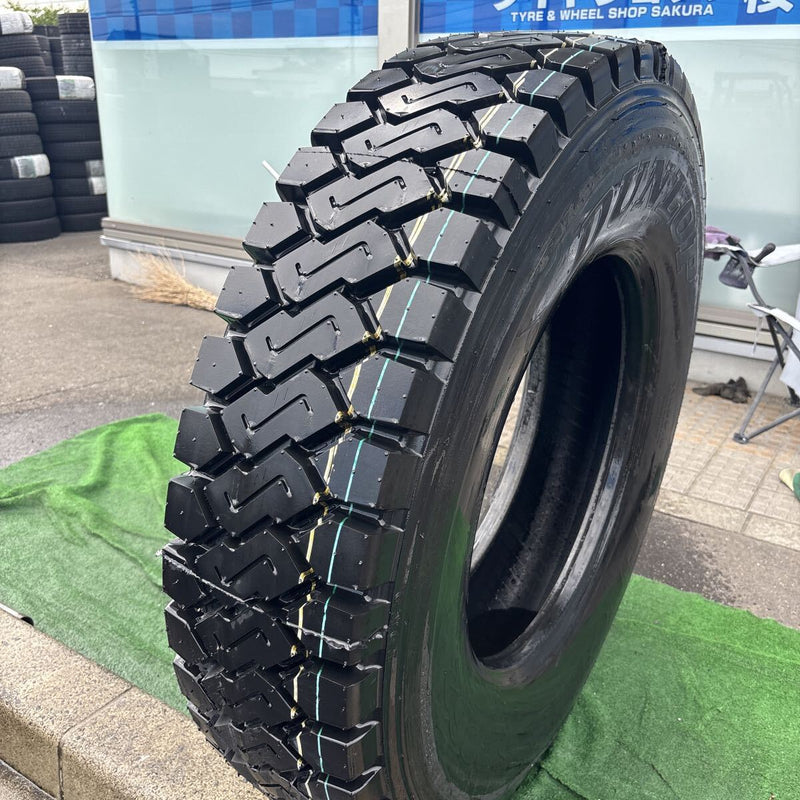 11R22.5 再生ゲタ山　M519. 激安美品　1本セット：22000円