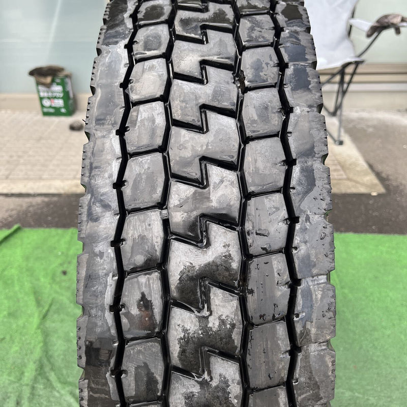 225/90R17.5 YOKOHAMA, 710R 2021年製 1本:6,500円