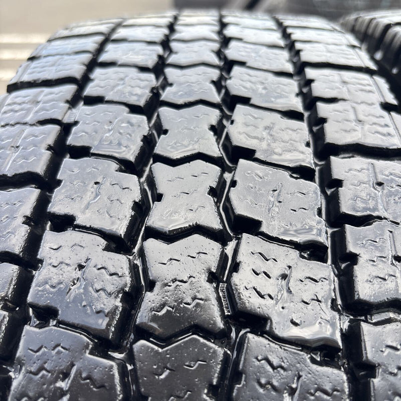 225/80R17.5 TOYO. M919. 激安美品　2023年製　4本セット：25000円
