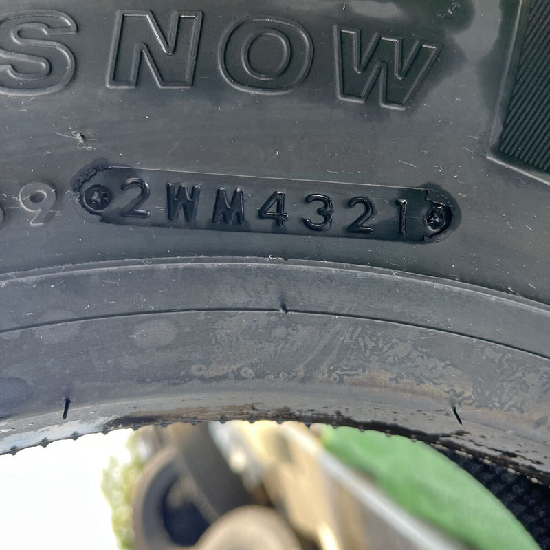 225/80R17.5 BRIDGESTONE, W900 2021年製 1本:15,000円