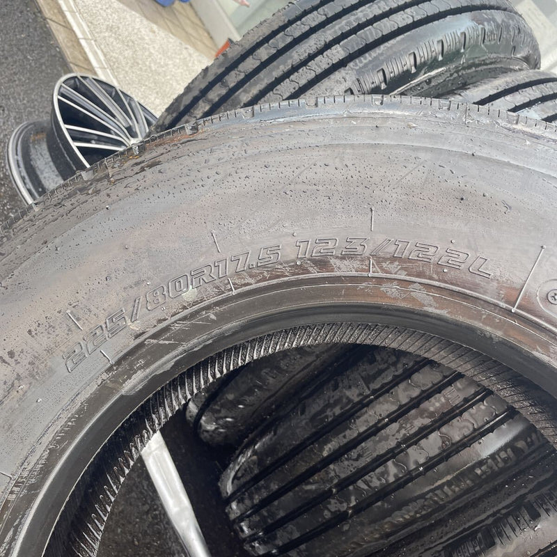 225/80R22.5 ヨコハマ　ほぼ新品　激安美品　2021年製　6本セット：50000円