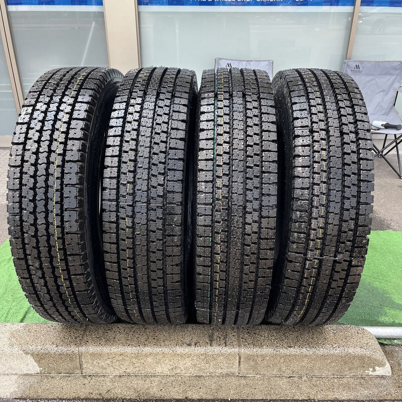 11R22.5 再生スタッドレス　激安美品　M919 4本セット：88000円