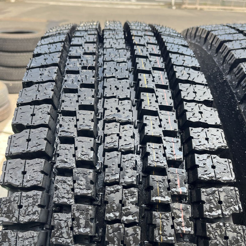 11R22.5 再生スタッドレス　激安美品　M919 4本セット：88000円