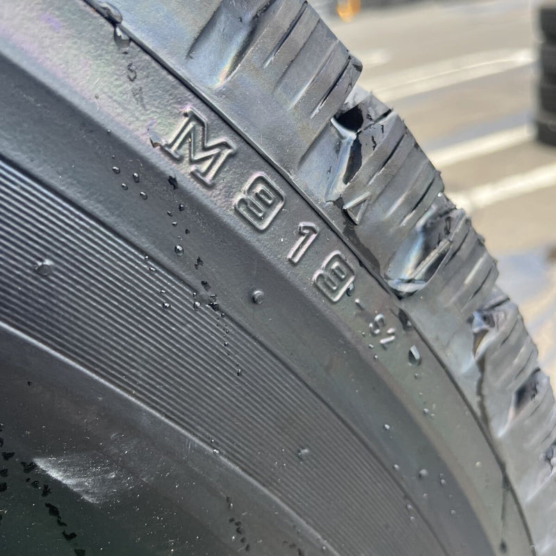 11R22.5 再生スタッドレス.　M919. 激安美品　　4本セット：88000円