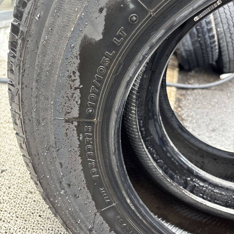 195/80R15 LT ブリヂストン V600 夏タイヤ 2本:11000円