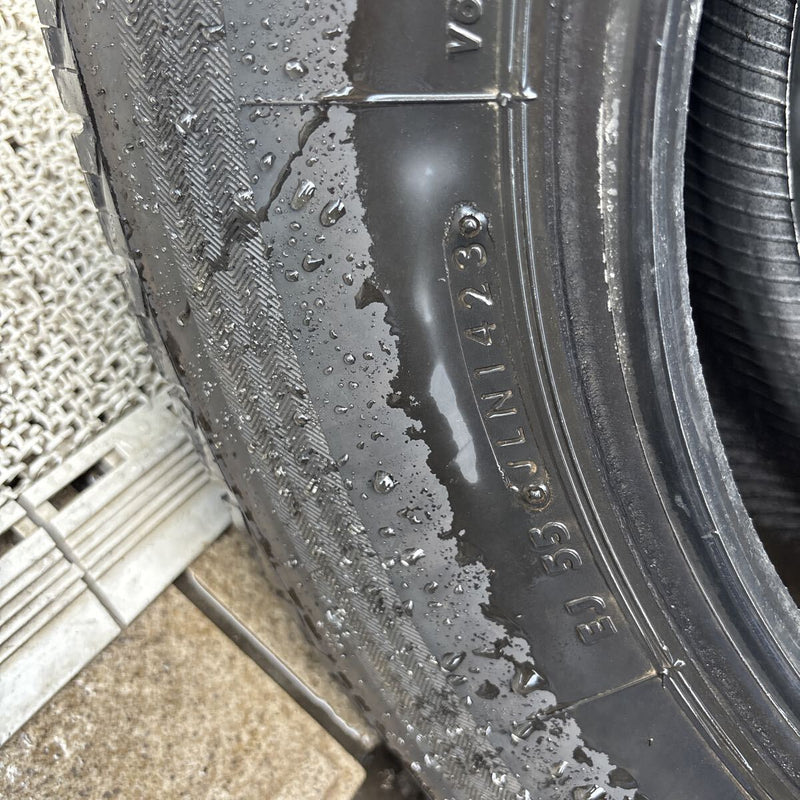 195/80R15 LT ブリヂストン V600 夏タイヤ 2本:11000円
