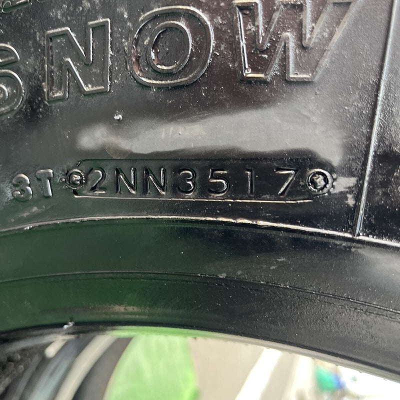 11R22.5 BRIDGESTONE. W910. 激安美品　2本セット：28000円