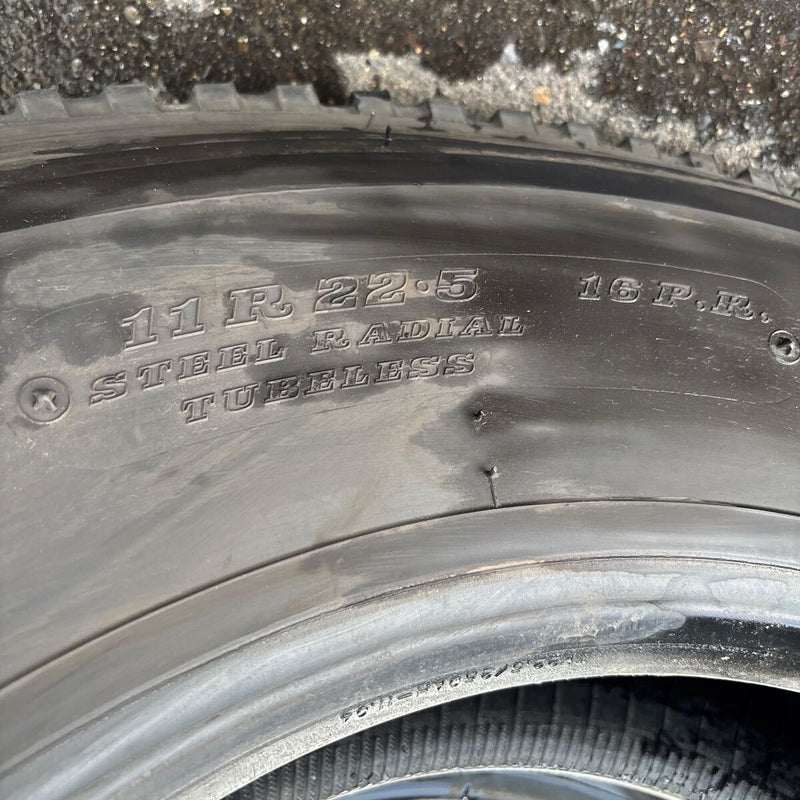 11R22.5 16PR リブラグ　激安美品　2本セット:27000円