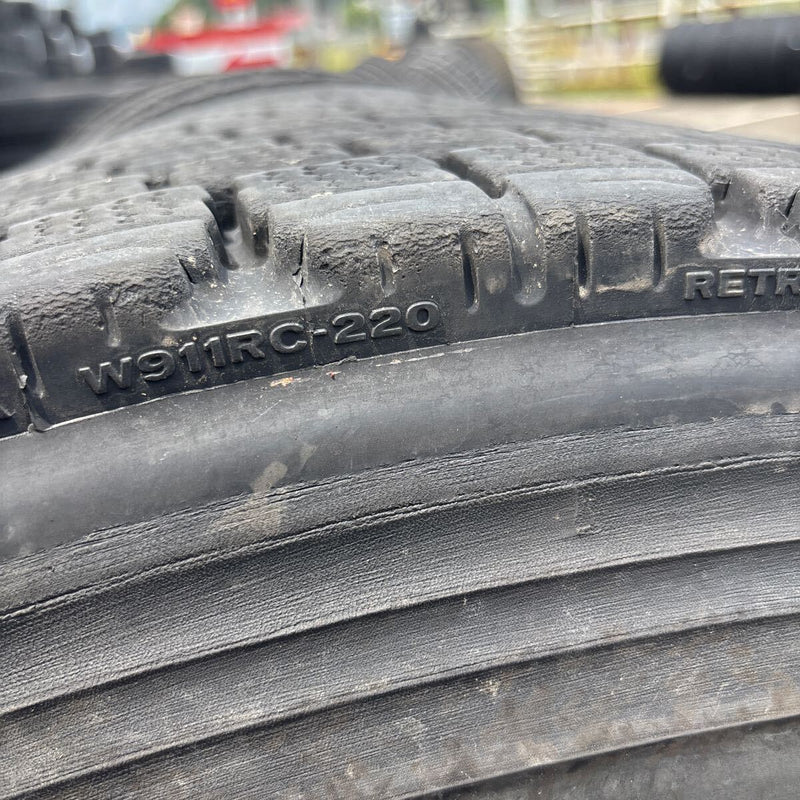 11R22.5 BRIDGESTONE W911 再生冬タイヤ 8本:100000円