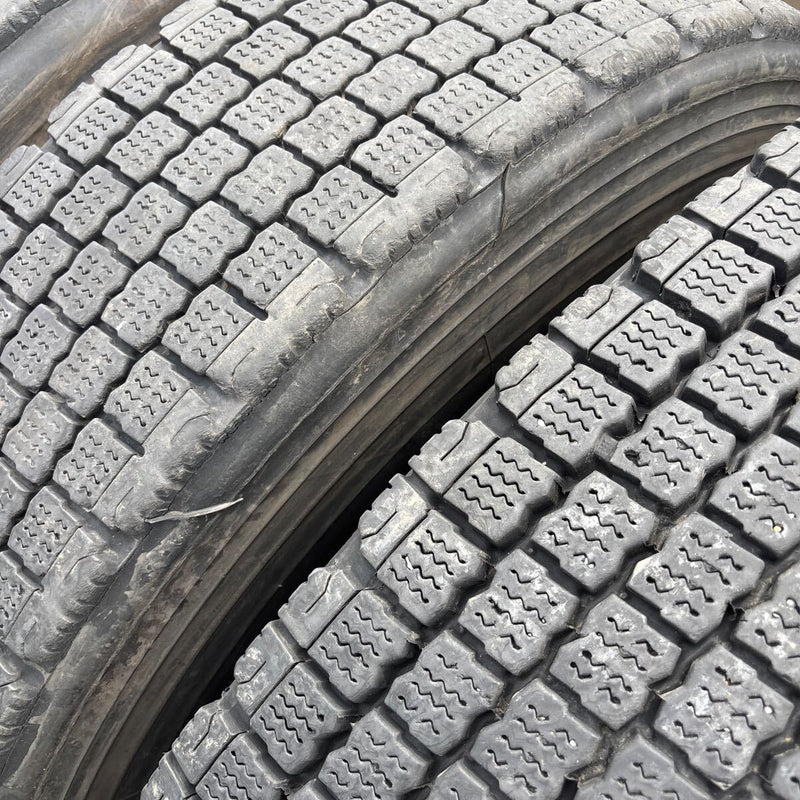 11R22.5 BRIDGESTONE W911 再生冬タイヤ 8本:100000円
