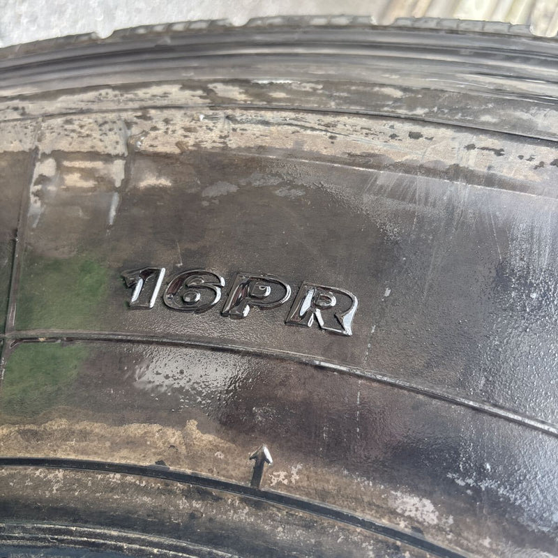 11R22.5 16PR. YOKOHAMA. 701ZE. 　激安美品　1本セット：14000円