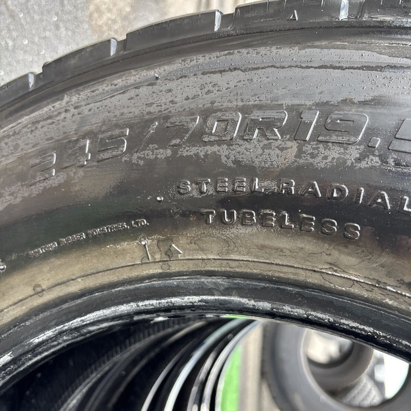 245/70R19.5. DUNLOP. SP688. 激安美品　4本セット:40000円