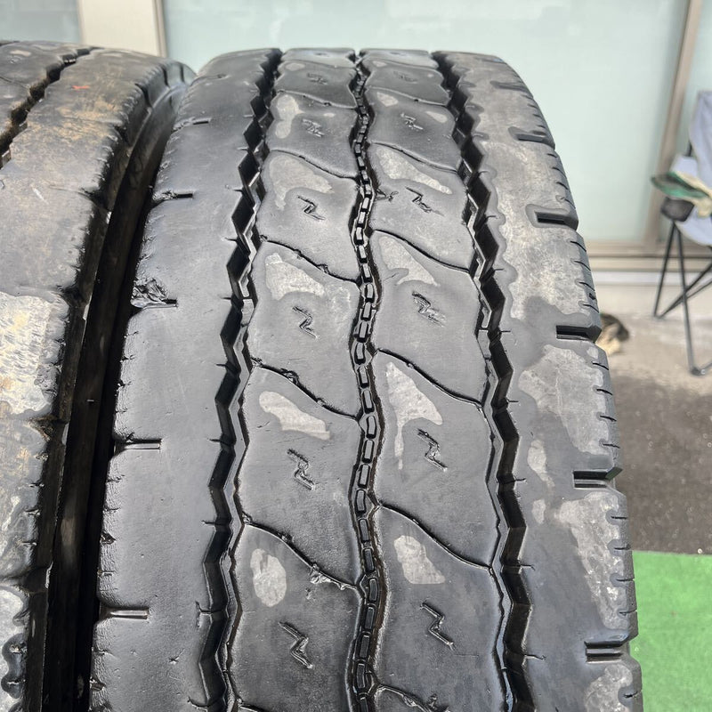 11R22.5 DUNLOP, SP521 激安美品　2019年製 2本セット:27,000円