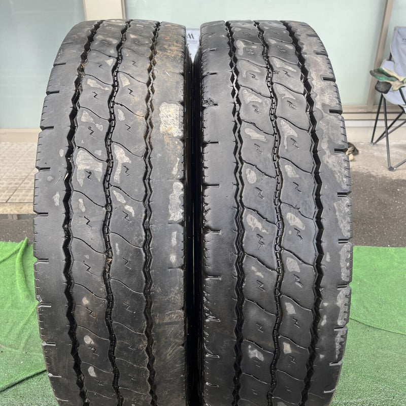 11R22.5 DUNLOP, SP521 激安美品　2019年製 2本セット:27,000円
