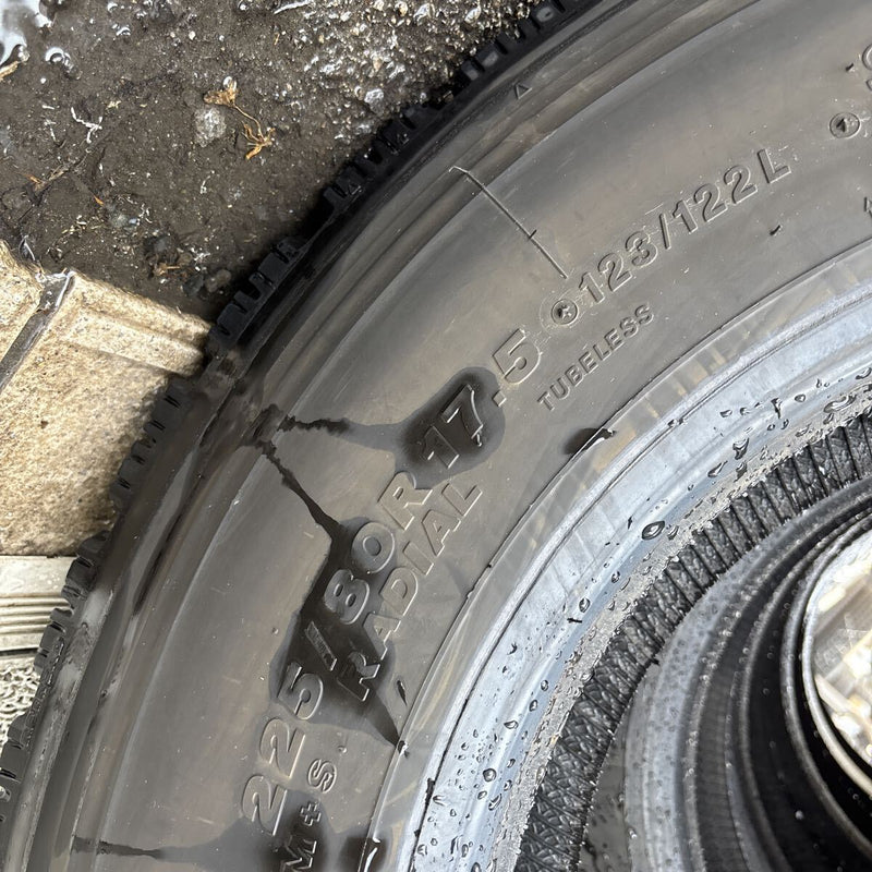 225/80R17.5 W911 再生　6本セット:36000円