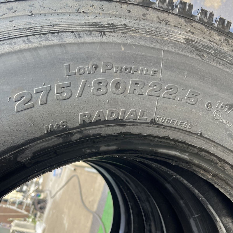 275/80R22.5 再生スタッドレスほぼ新品　M919 4本セット:87,000円
