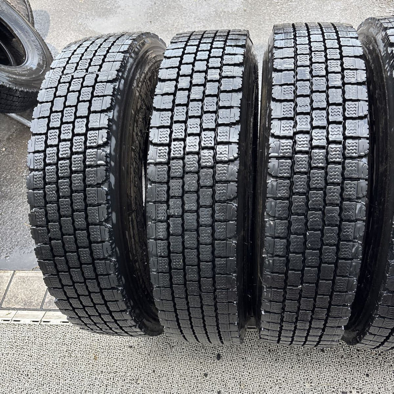 225/80R17.5 BRIDGESTONE W911 再生　6本セット:36500円