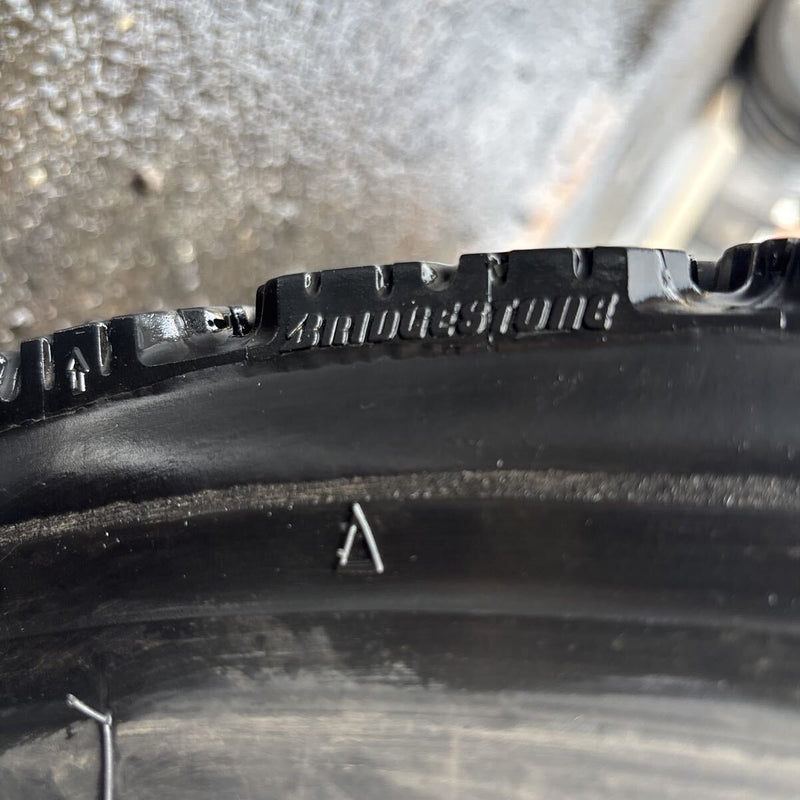 225/80R17.5 BRIDGESTONE W911 再生　6本セット:36500円