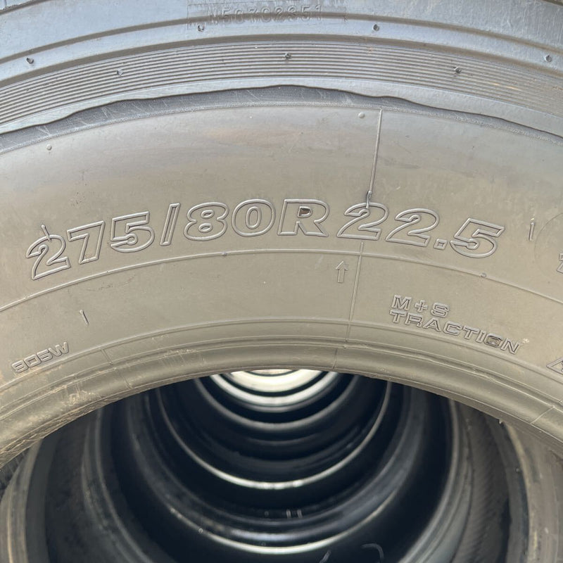 275/80R22.5 再生スタッドレスほぼ新品　M929 8本セット:175,000円