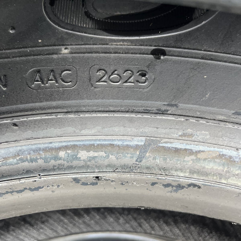 275/80R22.5 再生スタッドレスほぼ新品　M929 8本セット:175,000円