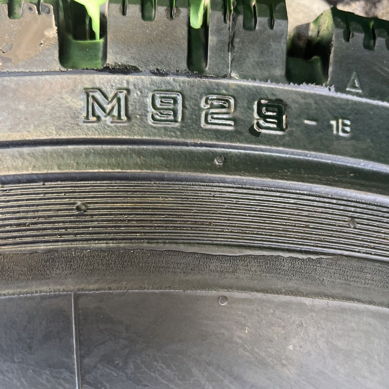 275/80R22.5 再生スタッドレスほぼ新品　M929 8本セット:175,000円