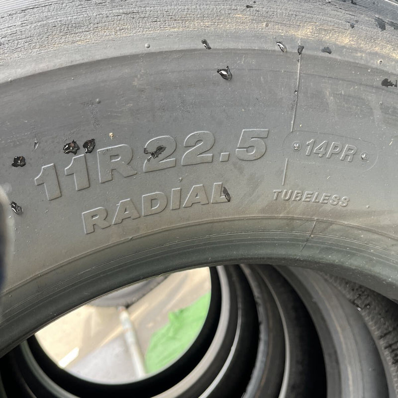 11R22.5 再生スタッドレスほぼ新品　M919 4本セット:86,000円