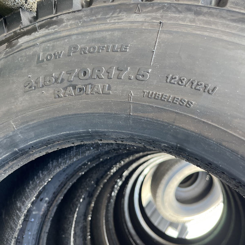 215/70R17.5, 123/121J, BRIDGESTONE, W970, 2023年製 6本セット:42,000円