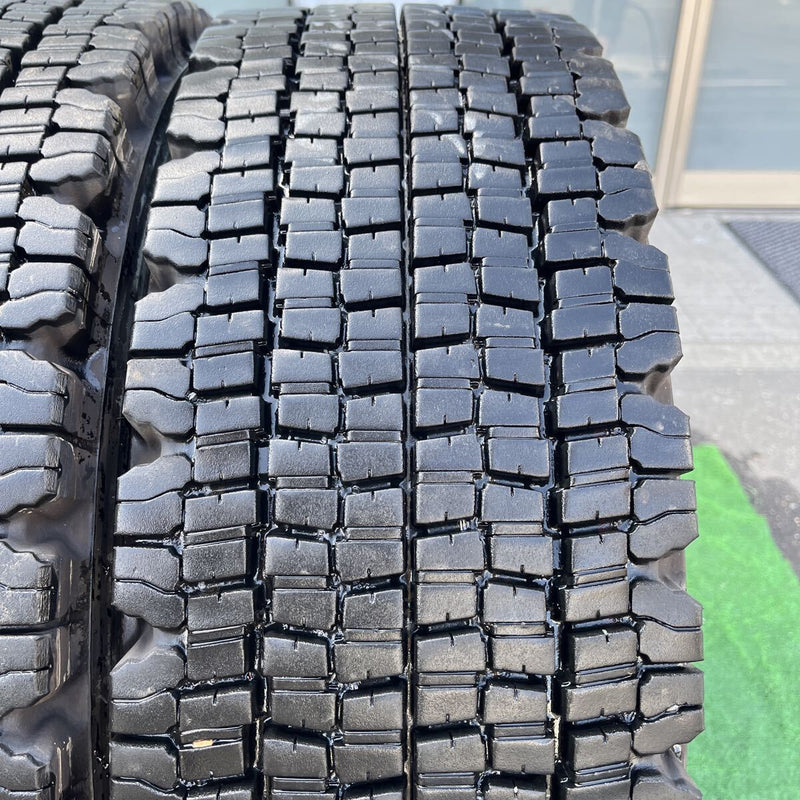 215/70R17.5, 123/121J, BRIDGESTONE, W970, 2023年製 6本セット:42,000円