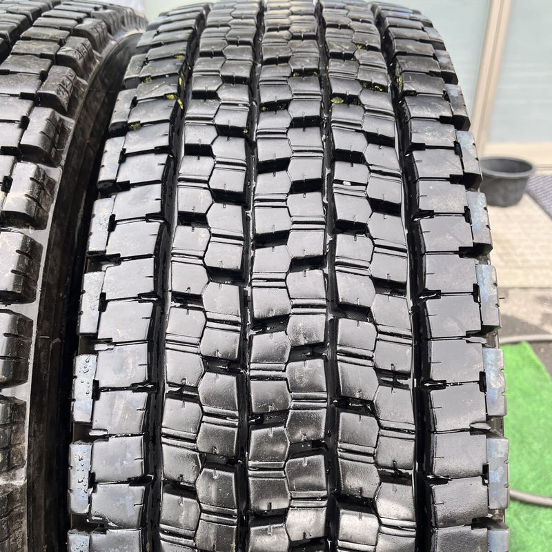 265/60R22.5 BRIDGESTONE, W999 激安美品　2024年製 4本セット:52,000円