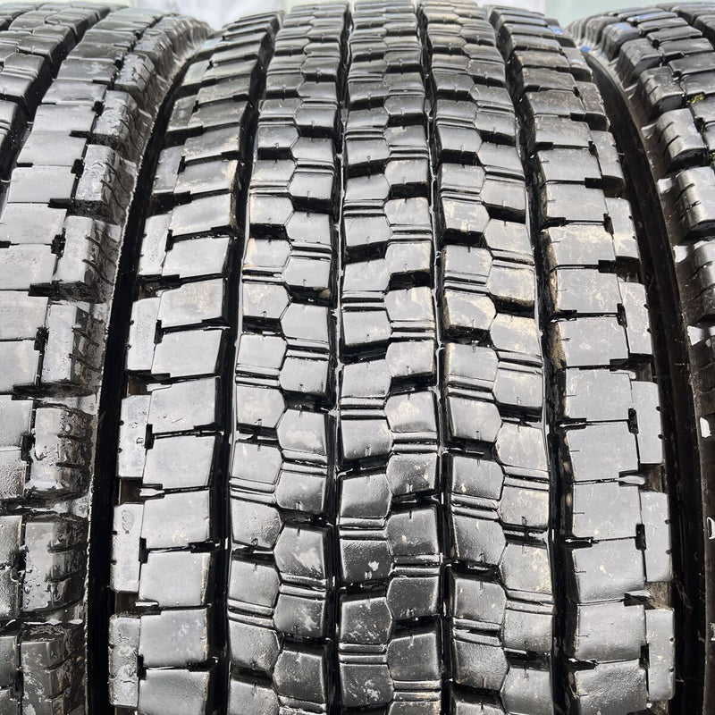 265/60R22.5 BRIDGESTONE, W999 激安美品　2024年製 4本セット:52,000円