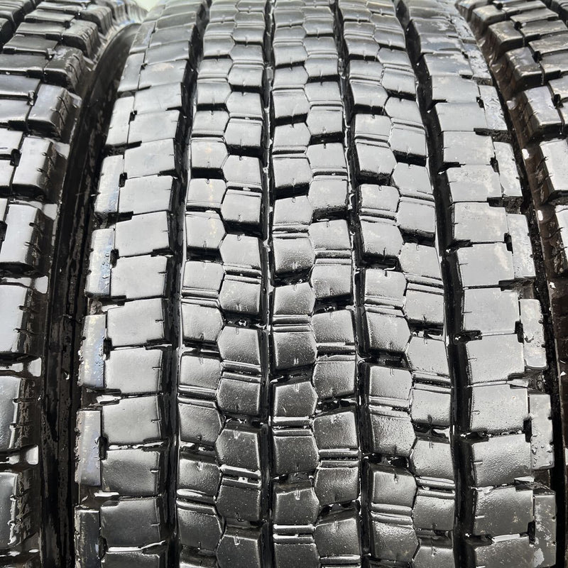 265/60R22.5 BRIDGESTONE, W999 激安美品　2024年製 4本セット:52,000円